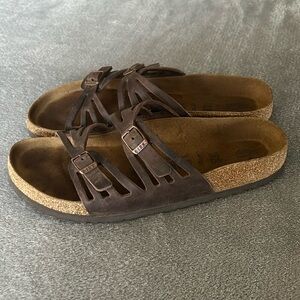 Women’s Birkenstocks Size 40 (9)